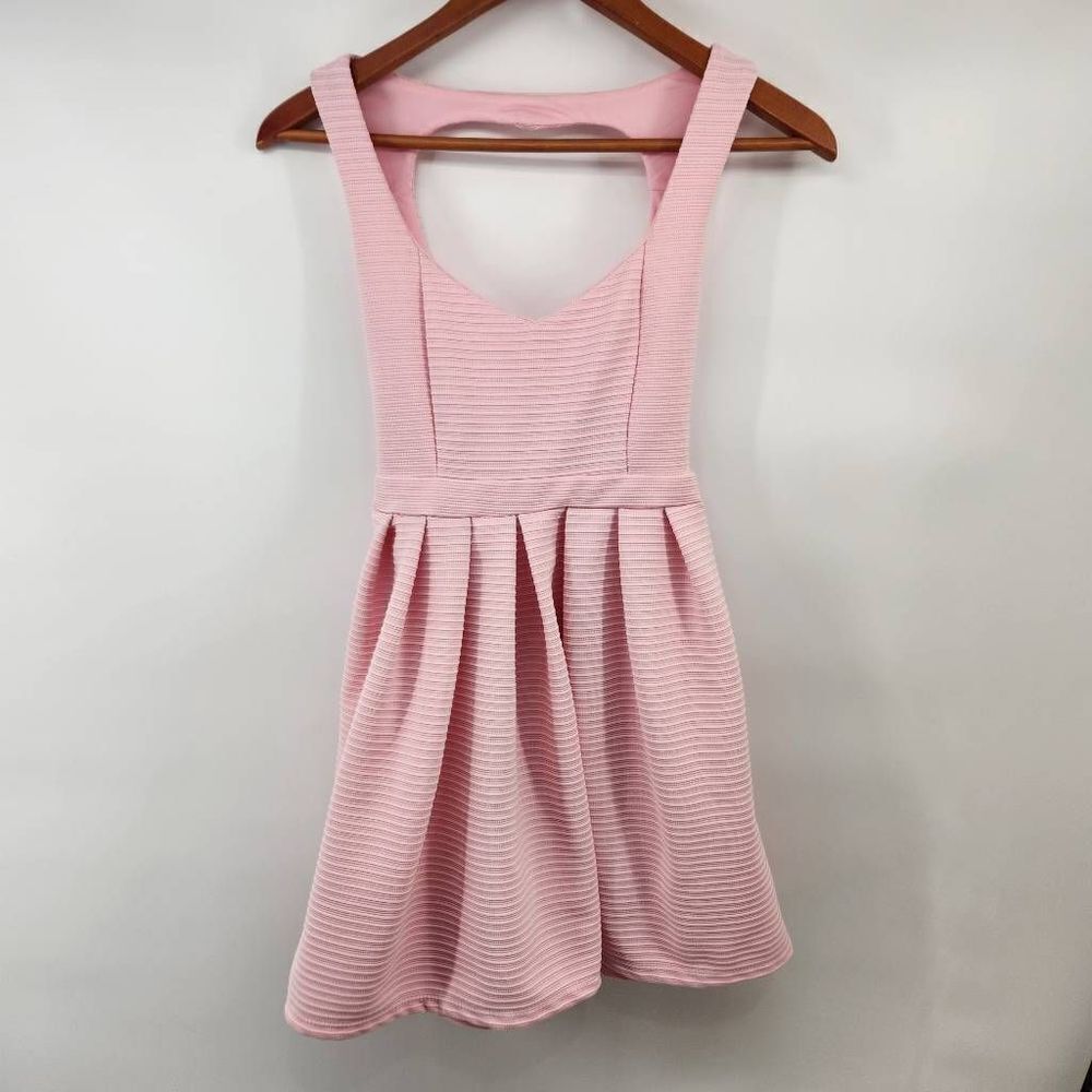 Pink Heart Shaped Back Skater Dress Ribbed Junior Women's Small Fit & Flare